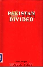 PAKISTAN DIVIDED   1984  PDF电子版封面     